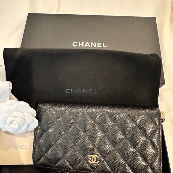 Chanel Black caviar wallet - Picture 2 of 6